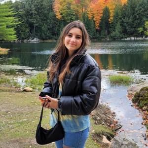 Meet your Posher, Dana